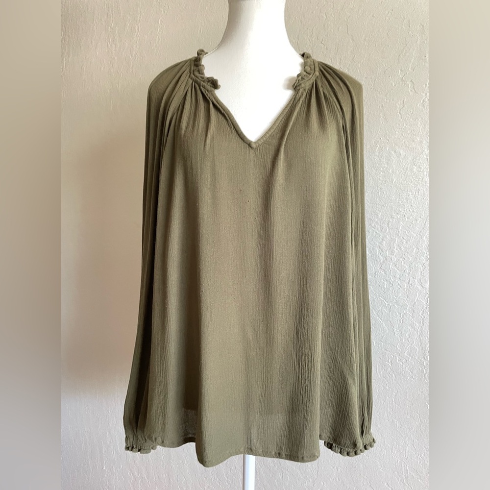 Old navy olive green boho top